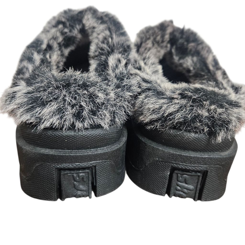 NWOT SKETCHERS Fortress Platform Black Women's Faux Fur Clogs Slip On Sz 6 - Picture 3 of 6